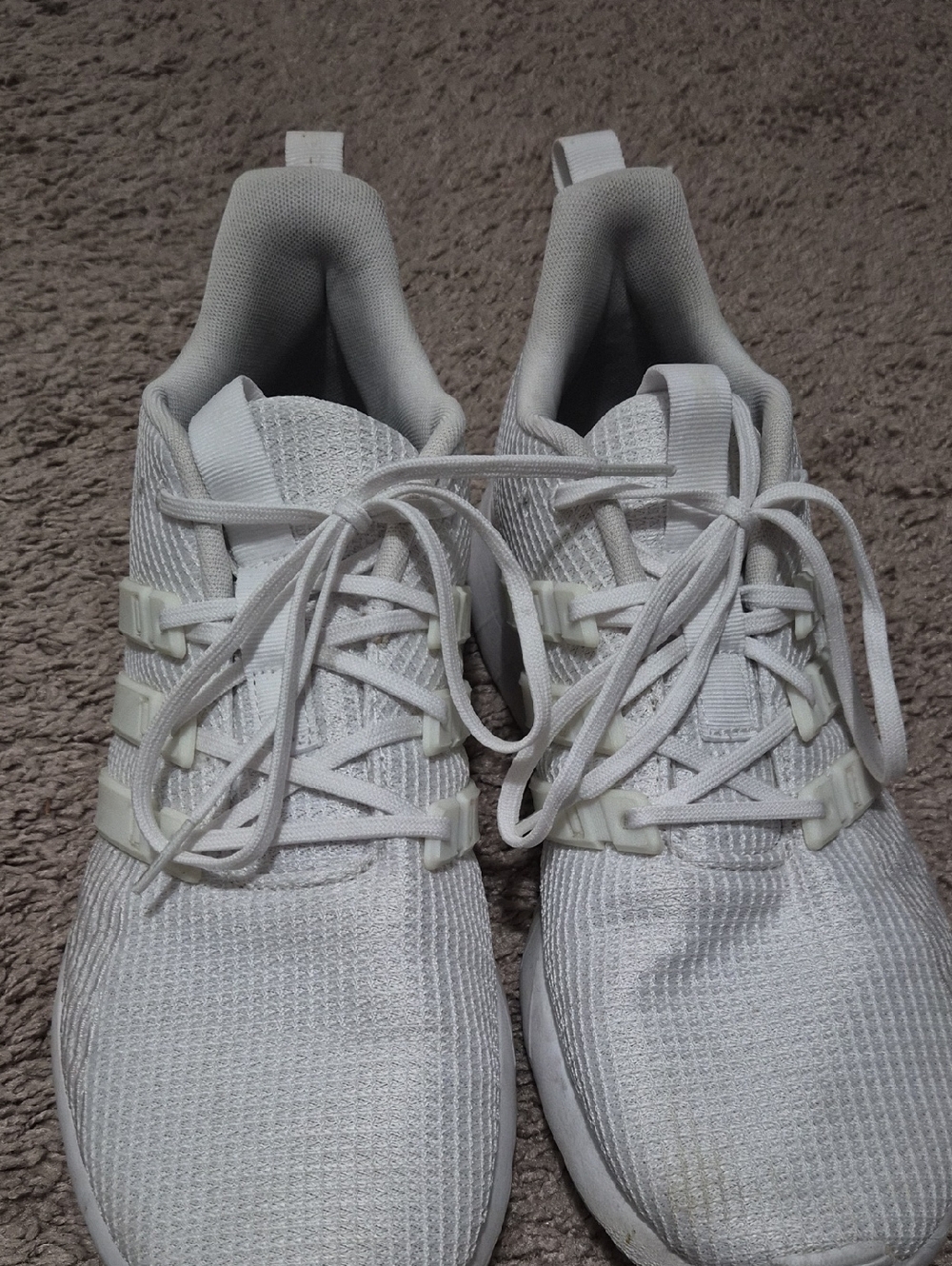 adidas neo Questar Flow "Triple White"